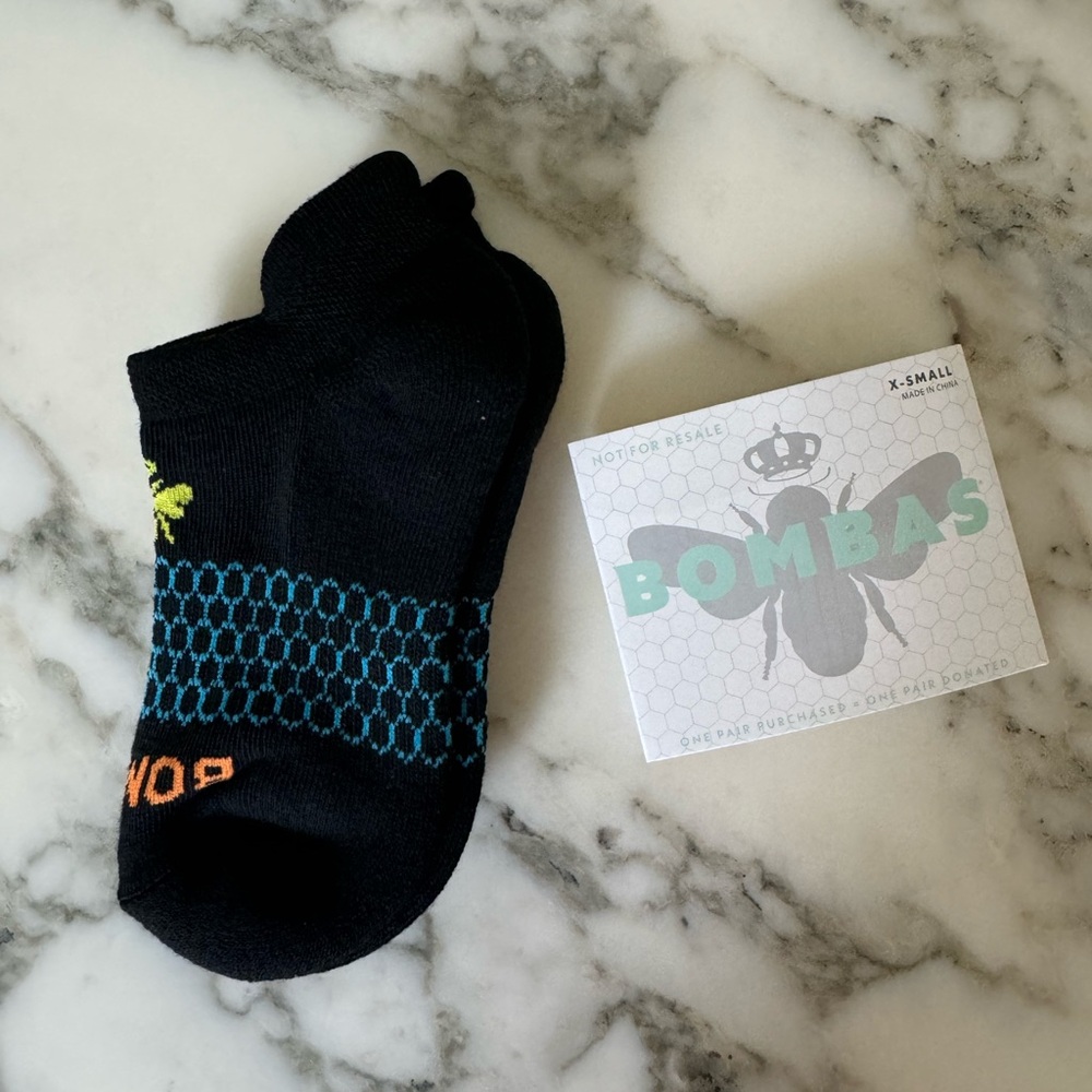 NWT Bombas Black Ankle Socks XS Honeycomb Arch Support Performance Running